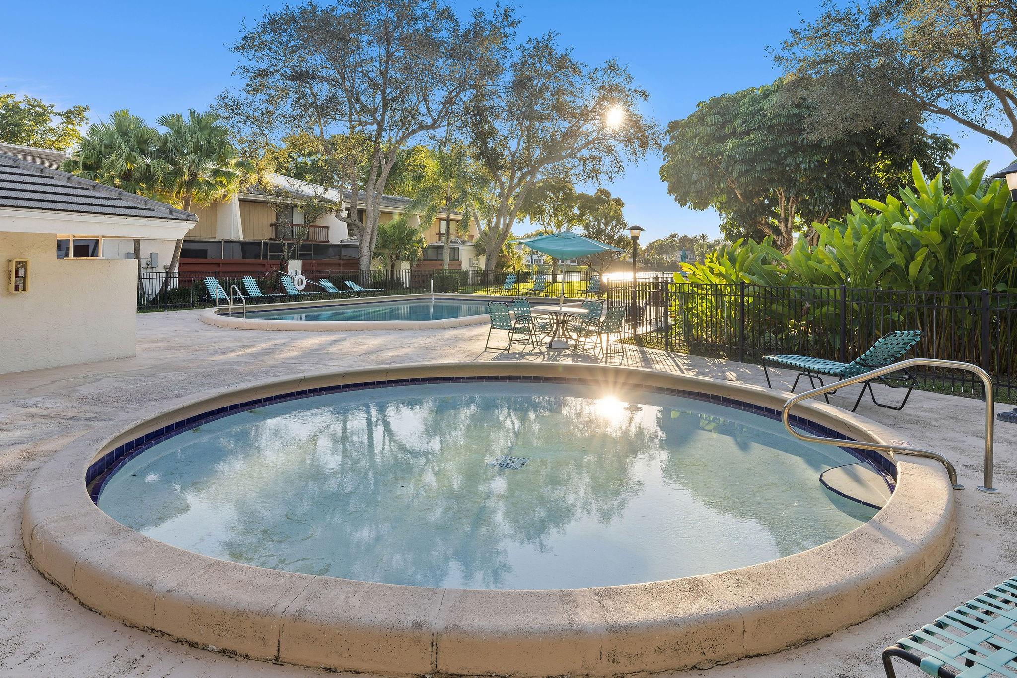 Family Twnhs Of The Lakes - Residential Lease