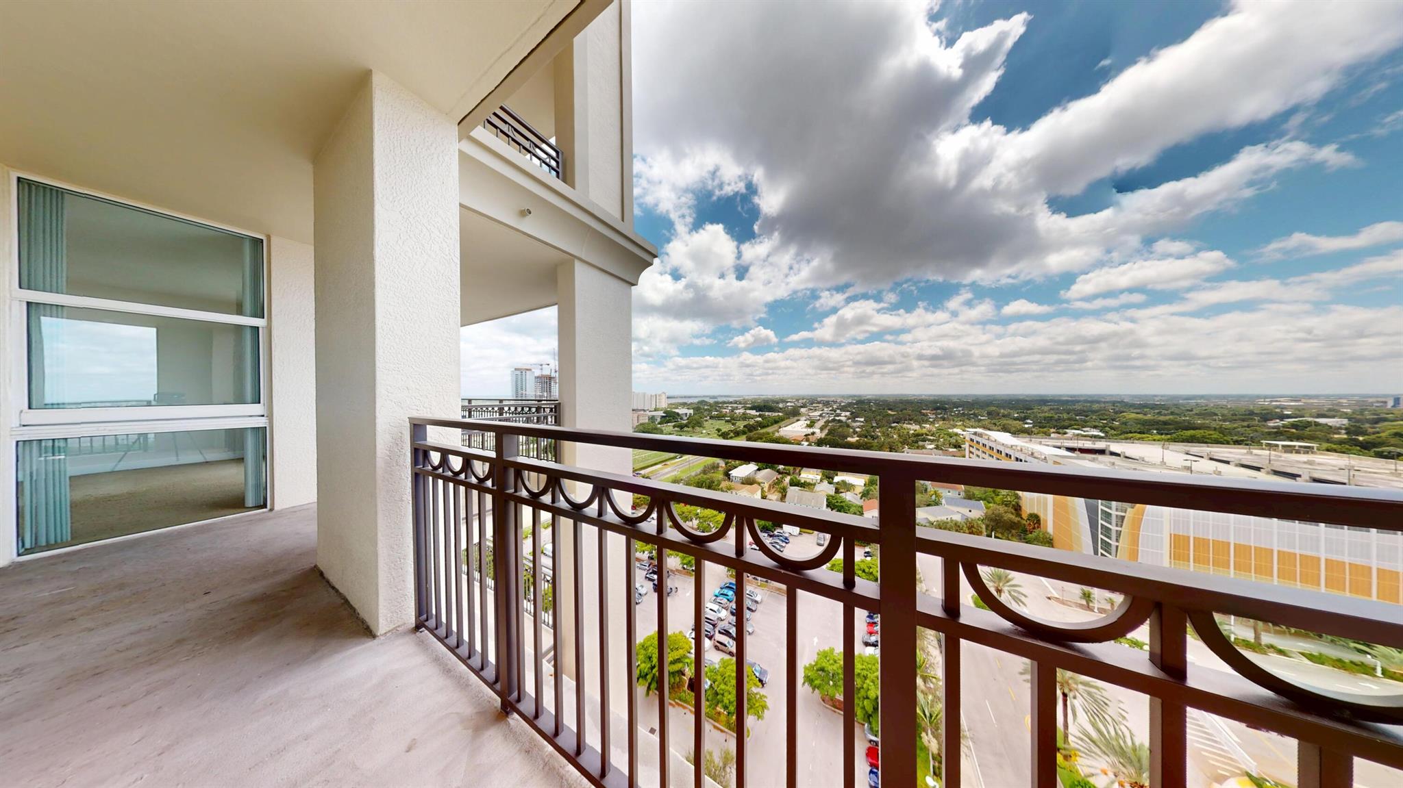 CITYPLACE SOUTH TOWER CON - Residential Lease