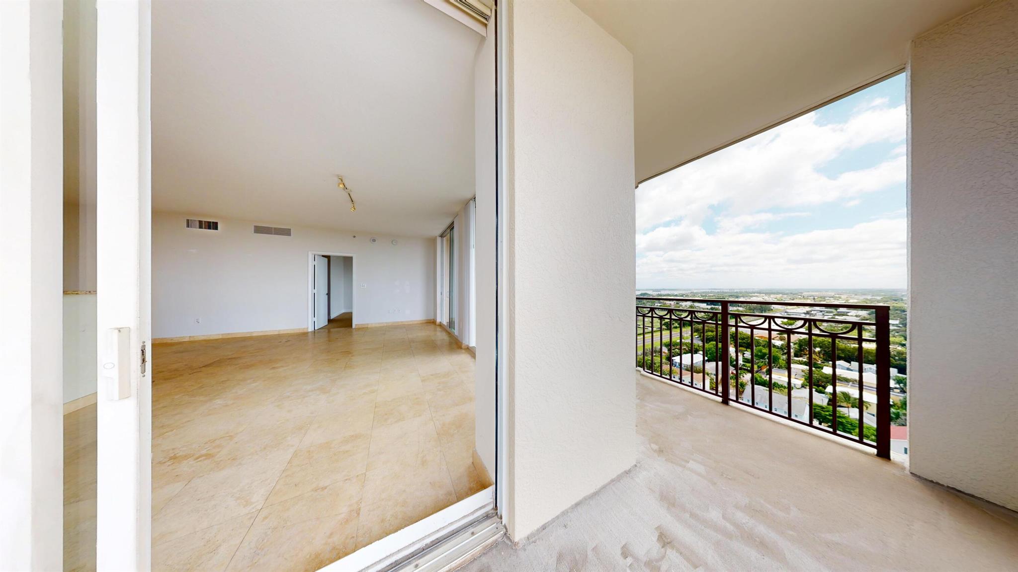 CITYPLACE SOUTH TOWER CON - Residential Lease