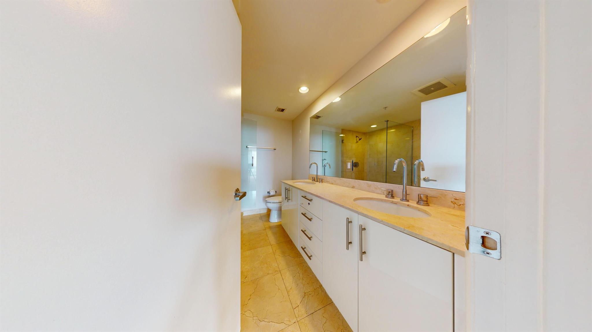 CITYPLACE SOUTH TOWER CON - Residential Lease