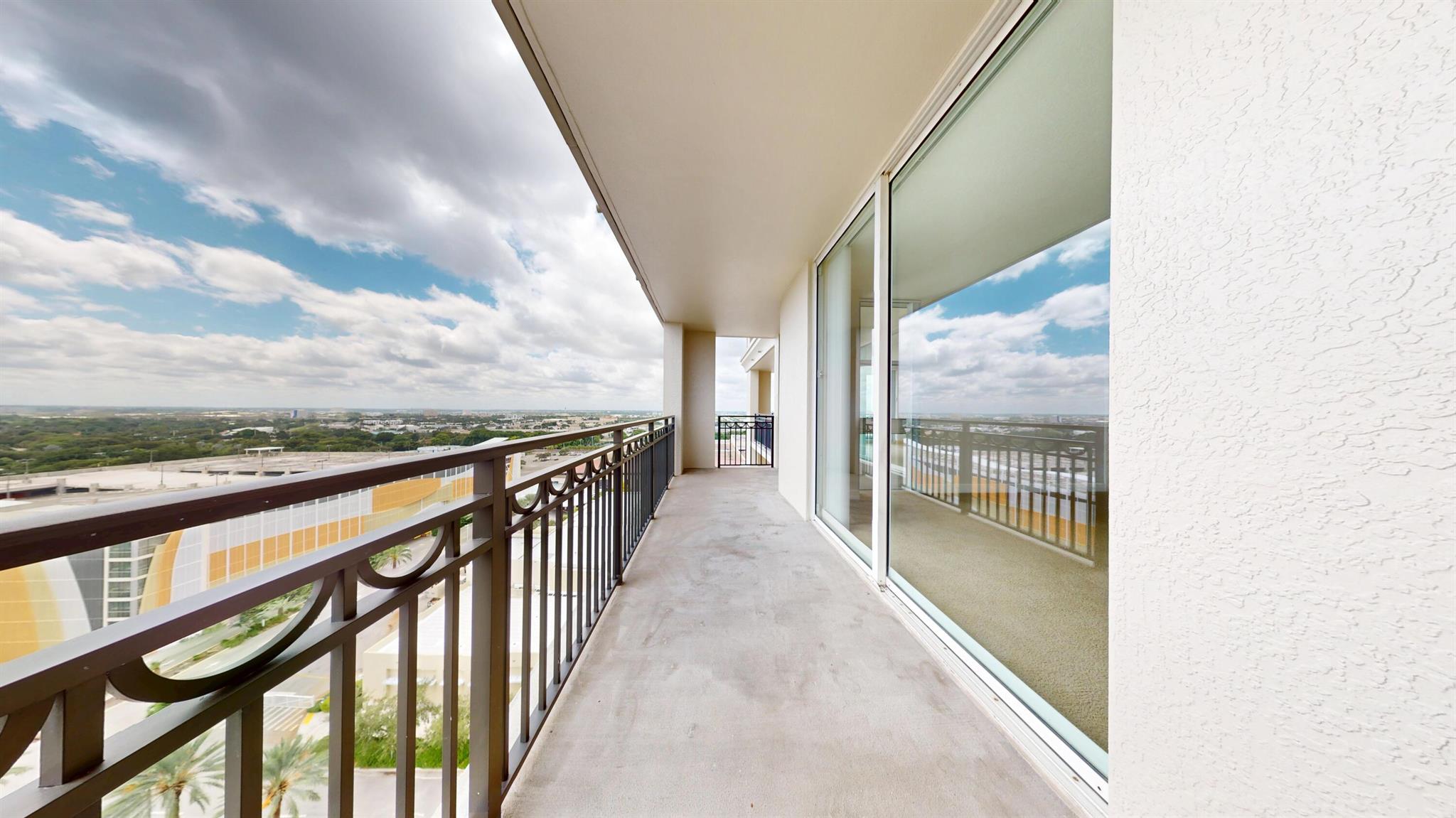 CITYPLACE SOUTH TOWER CON - Residential Lease