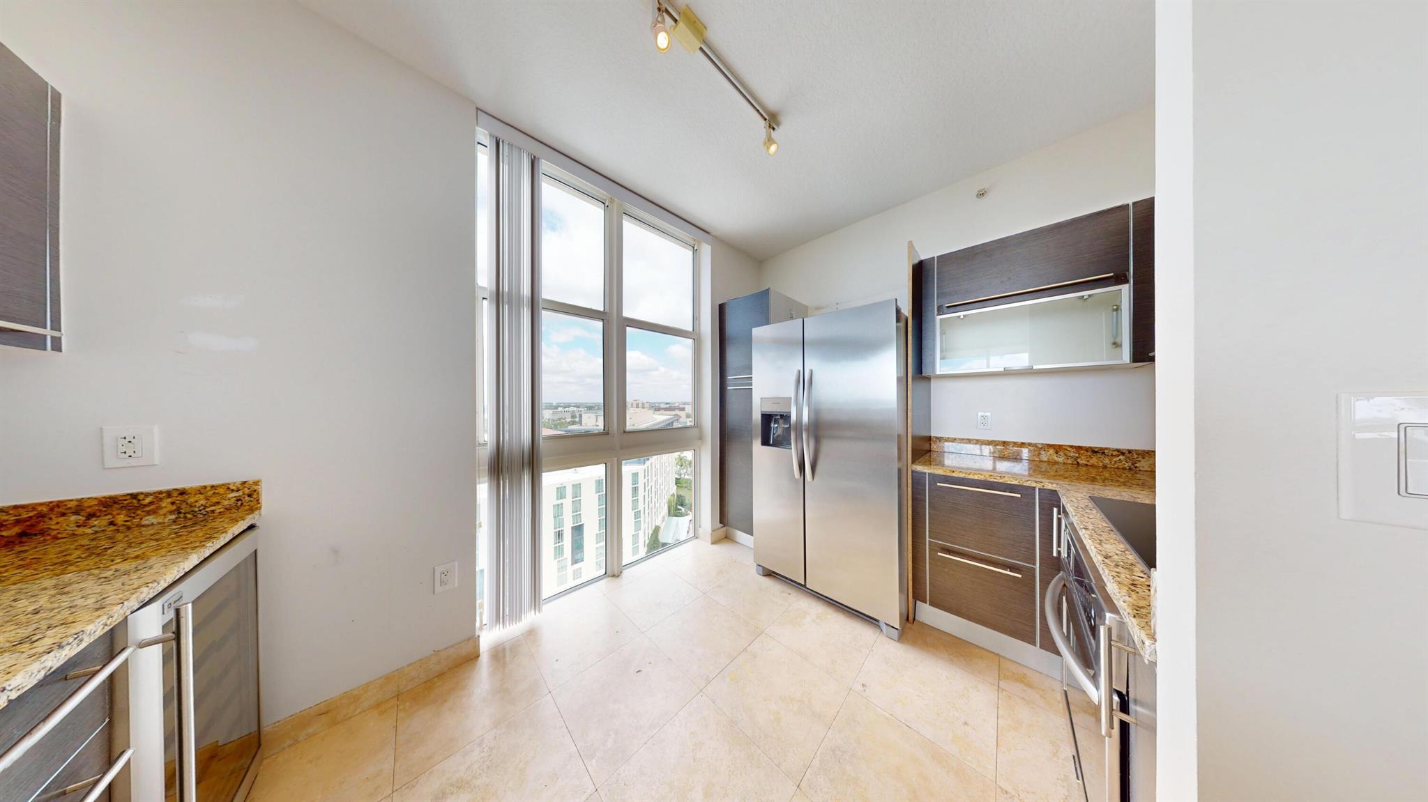 CITYPLACE SOUTH TOWER CON - Residential Lease