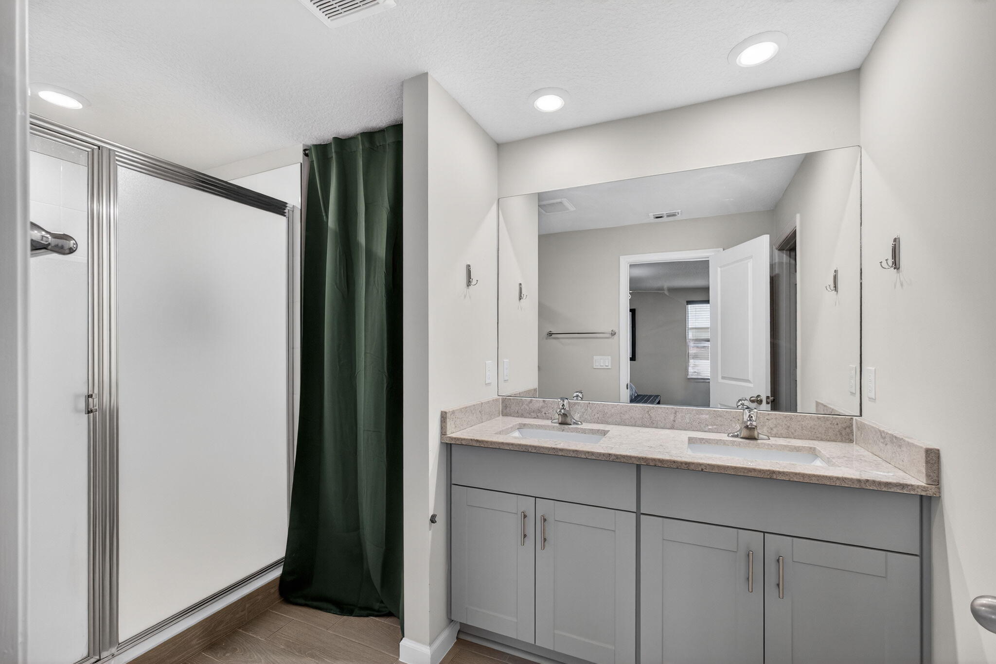 ENCLAVE AT MANGONIA PARK - Residential
