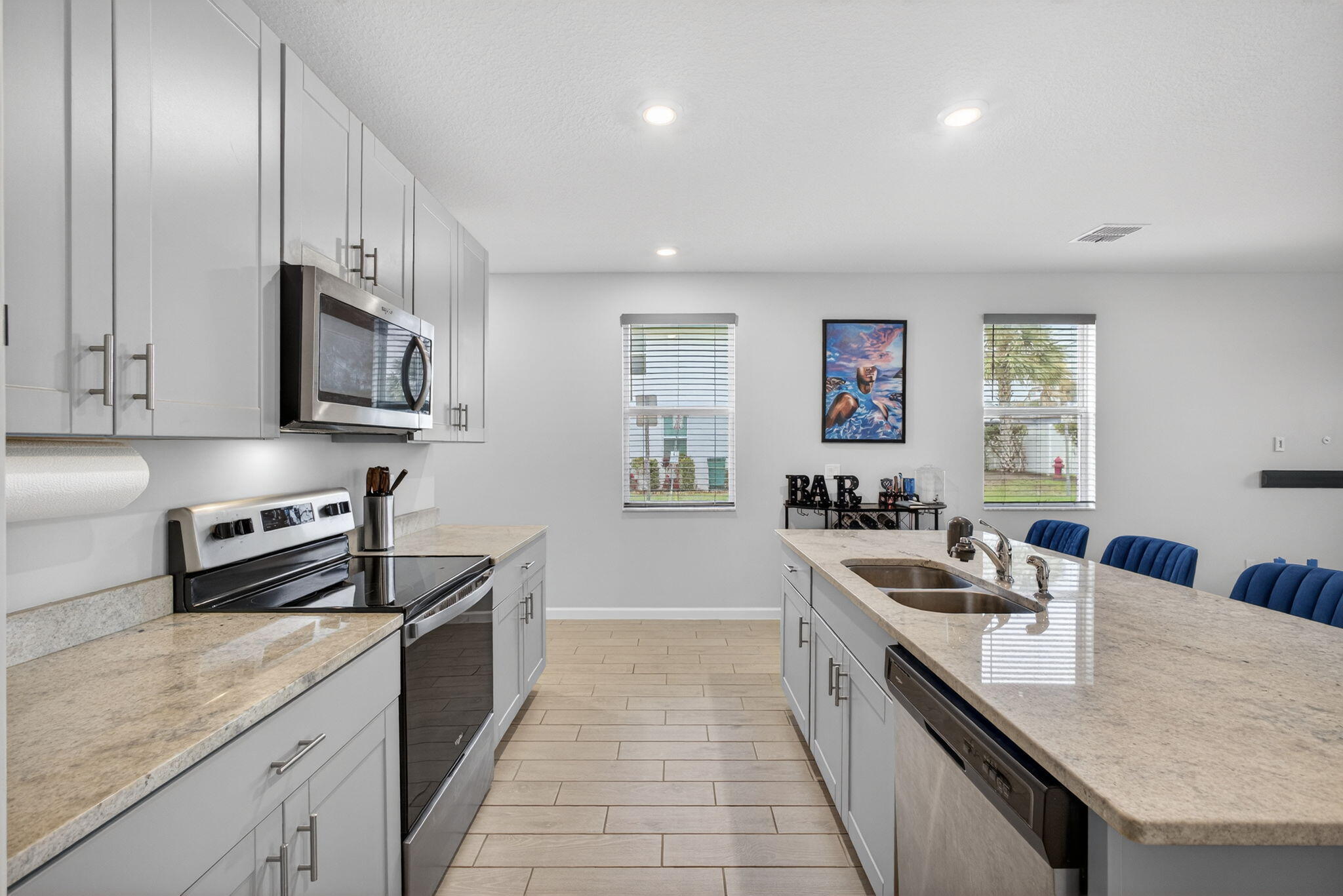 ENCLAVE AT MANGONIA PARK - Residential
