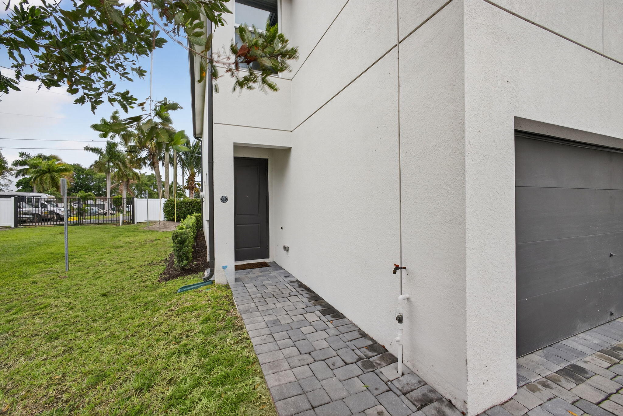 ENCLAVE AT MANGONIA PARK - Residential