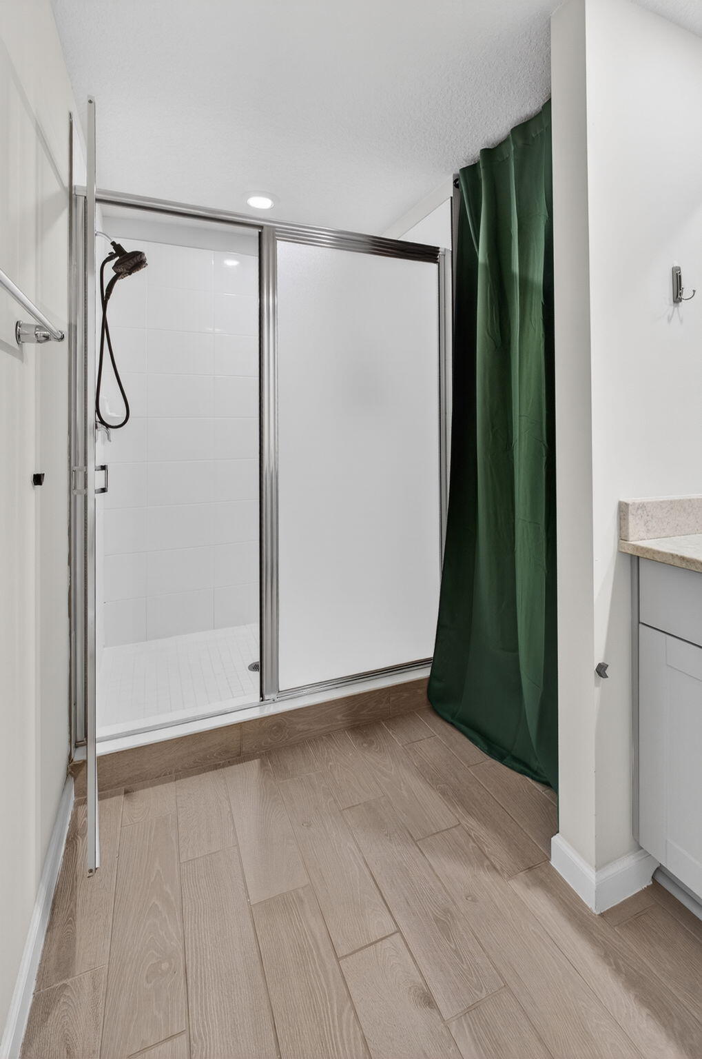 ENCLAVE AT MANGONIA PARK - Residential