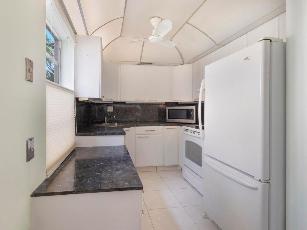 Photo of 405 Burgundy I, Delray Beach, FL 33484 (MLS # R11129637)