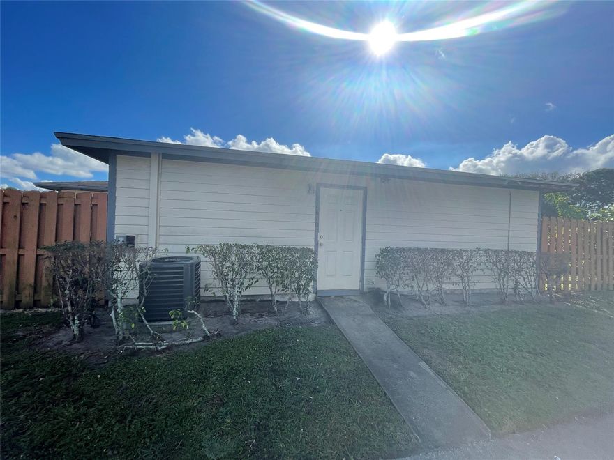 Beautiful and cozy 1BR/1BA villa with private fenced patios. Features tile floors, central A/C, and washer & dryer inside. Quiet and well-kept community, centrally located near shops, parks, I-95 and the Turnpike. Tenant pays utilities including water/sewer. 1 assigned parking space. HOA approval required (up to 30 days). Perfect for comfortable Florida living!