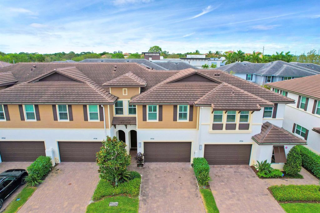 Photo of 4932 Pointe Midtown Way, Palm Beach Gardens, FL 33418 (MLS # R10965119)