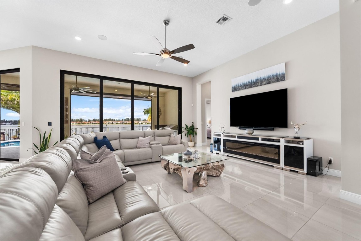 Parkland Bay - Residential