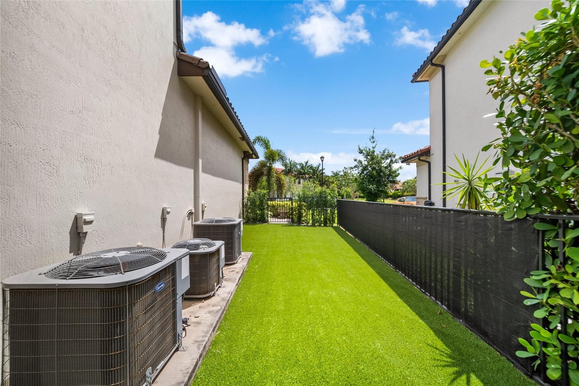 Parkland Bay - Residential