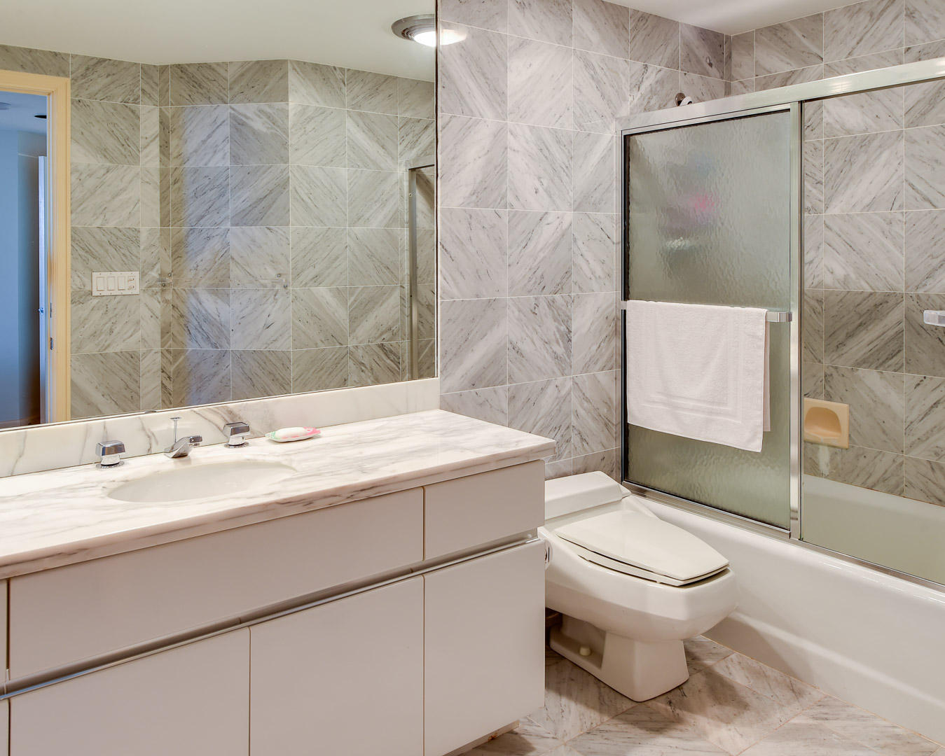 TWENTY SEVEN SEVENTY SOUT - Residential