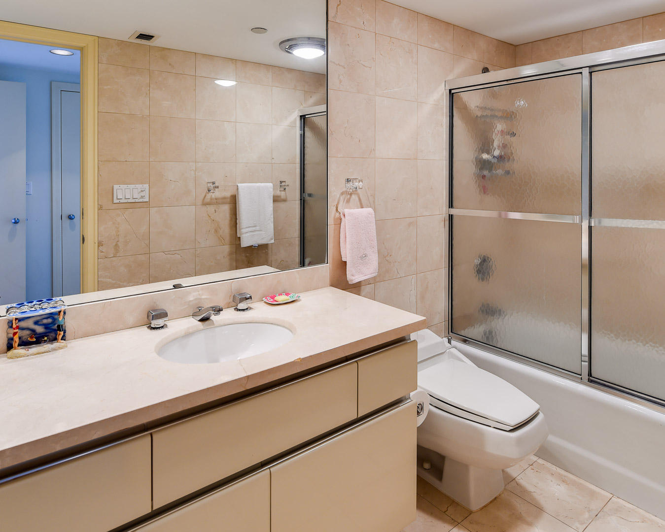 TWENTY SEVEN SEVENTY SOUT - Residential