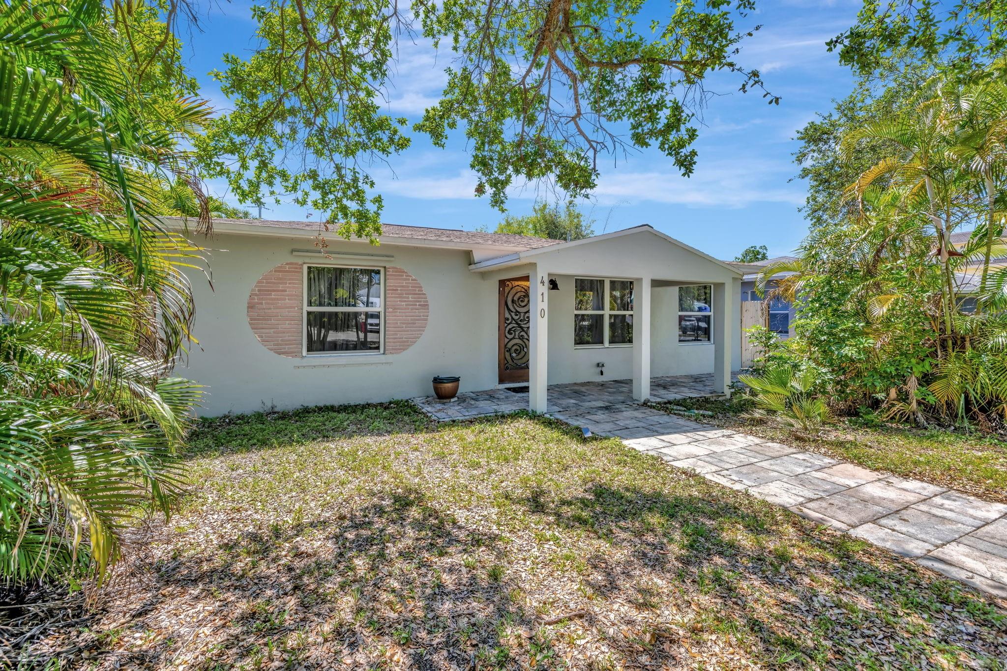 410 SW 10th St