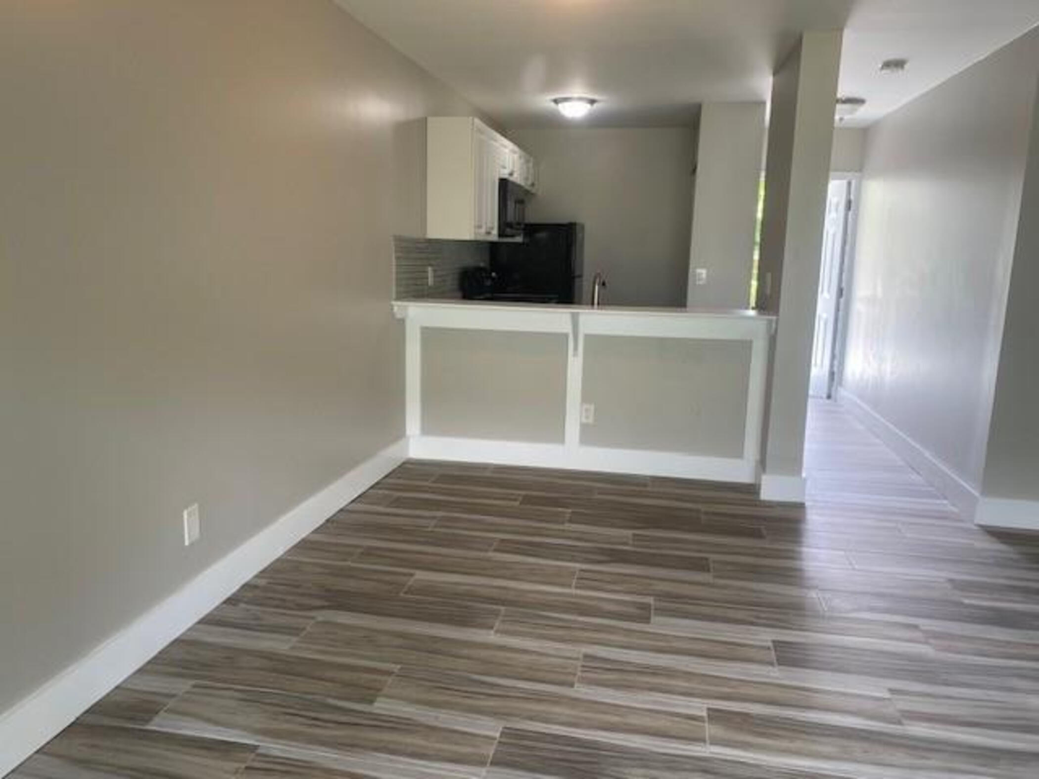 CASTLEWOOD - Residential Lease