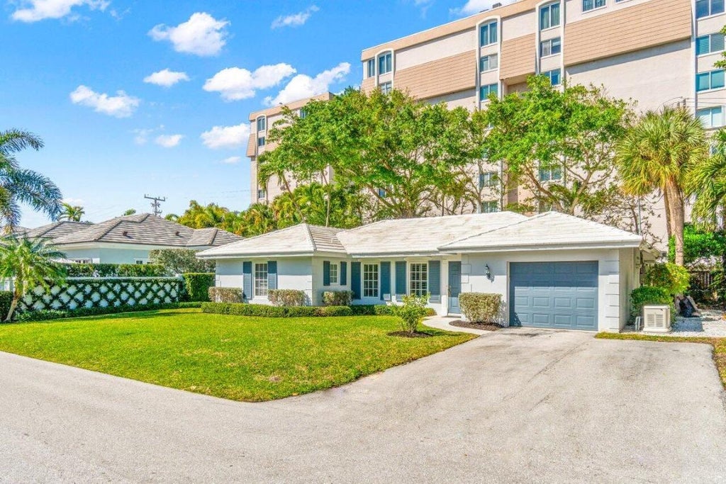 Photo of 1035 Bermuda Gardens Rd, Delray Beach, FL 33483 (MLS # R10964983)