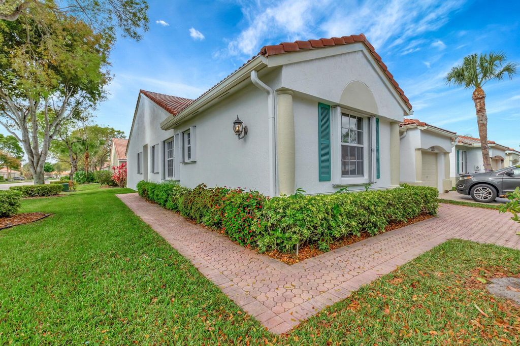 Photo of 6152 Petunia Road, Delray Beach, FL 33484 (MLS # R11084949)