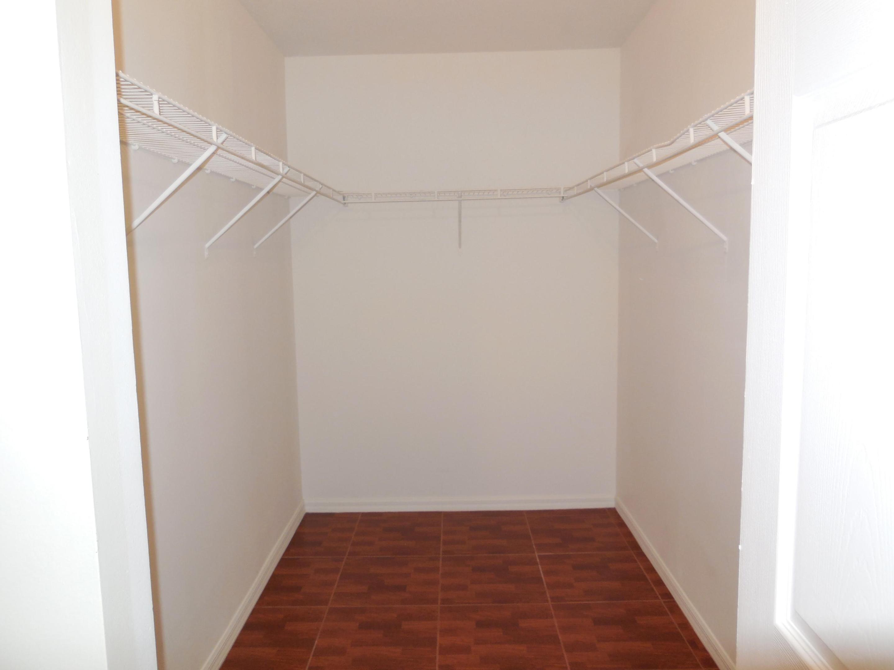 EMERALD ISLE AT LAGUNA LAKES CONDOMINIUM - Residential