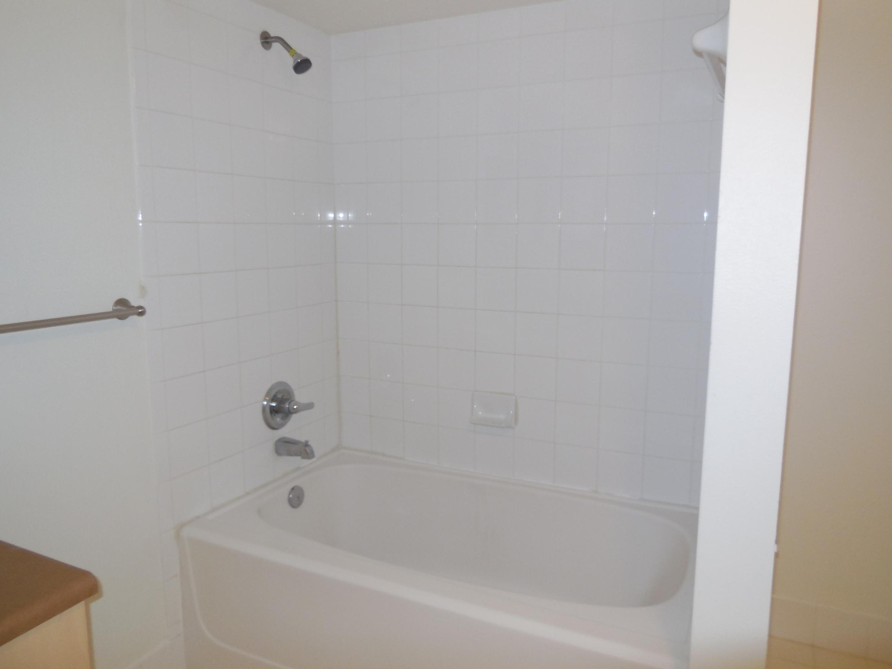 EMERALD ISLE AT LAGUNA LAKES CONDOMINIUM - Residential