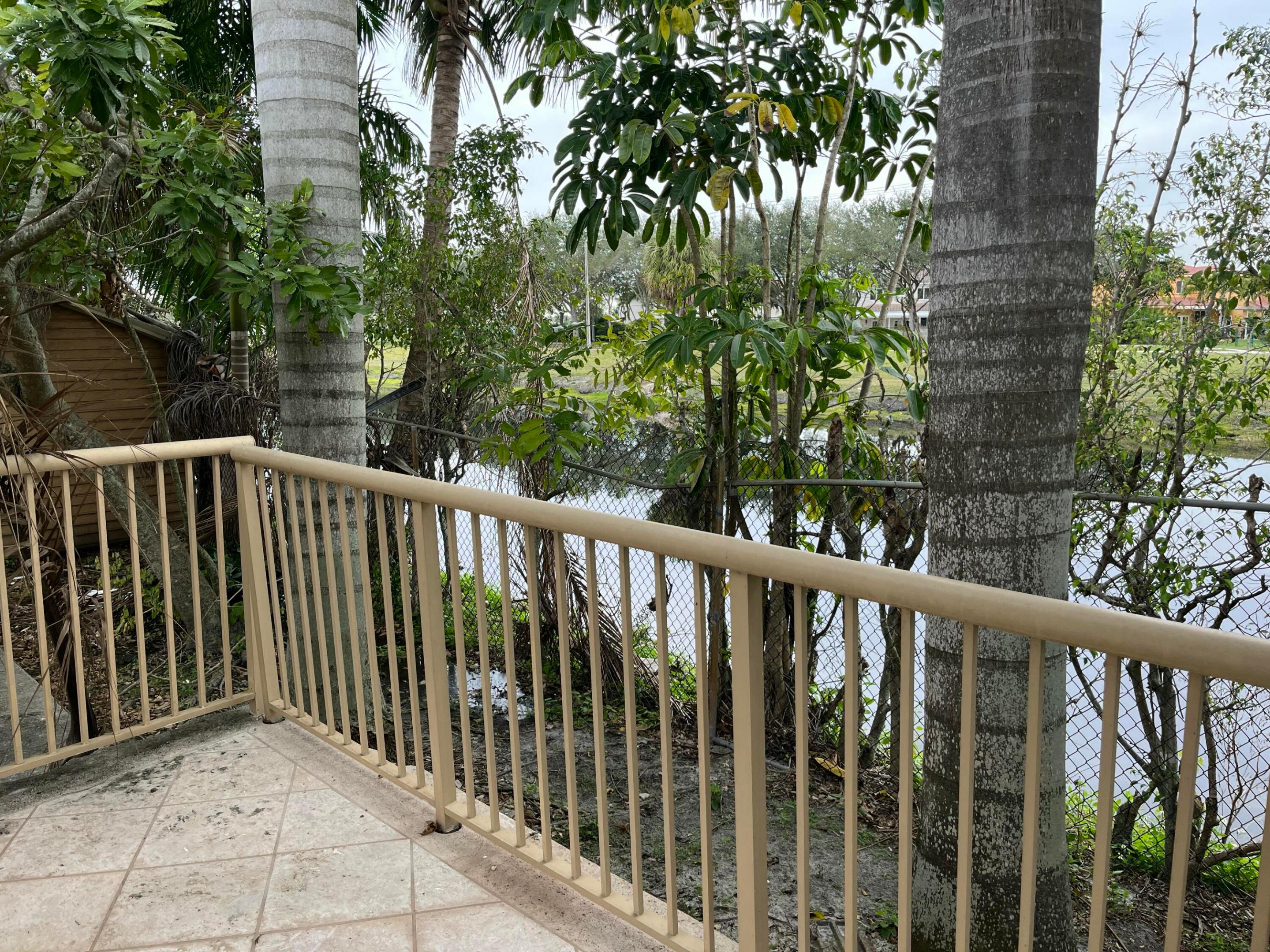 NORTH LINKS COUNTRY CLUB ESTS - Residential