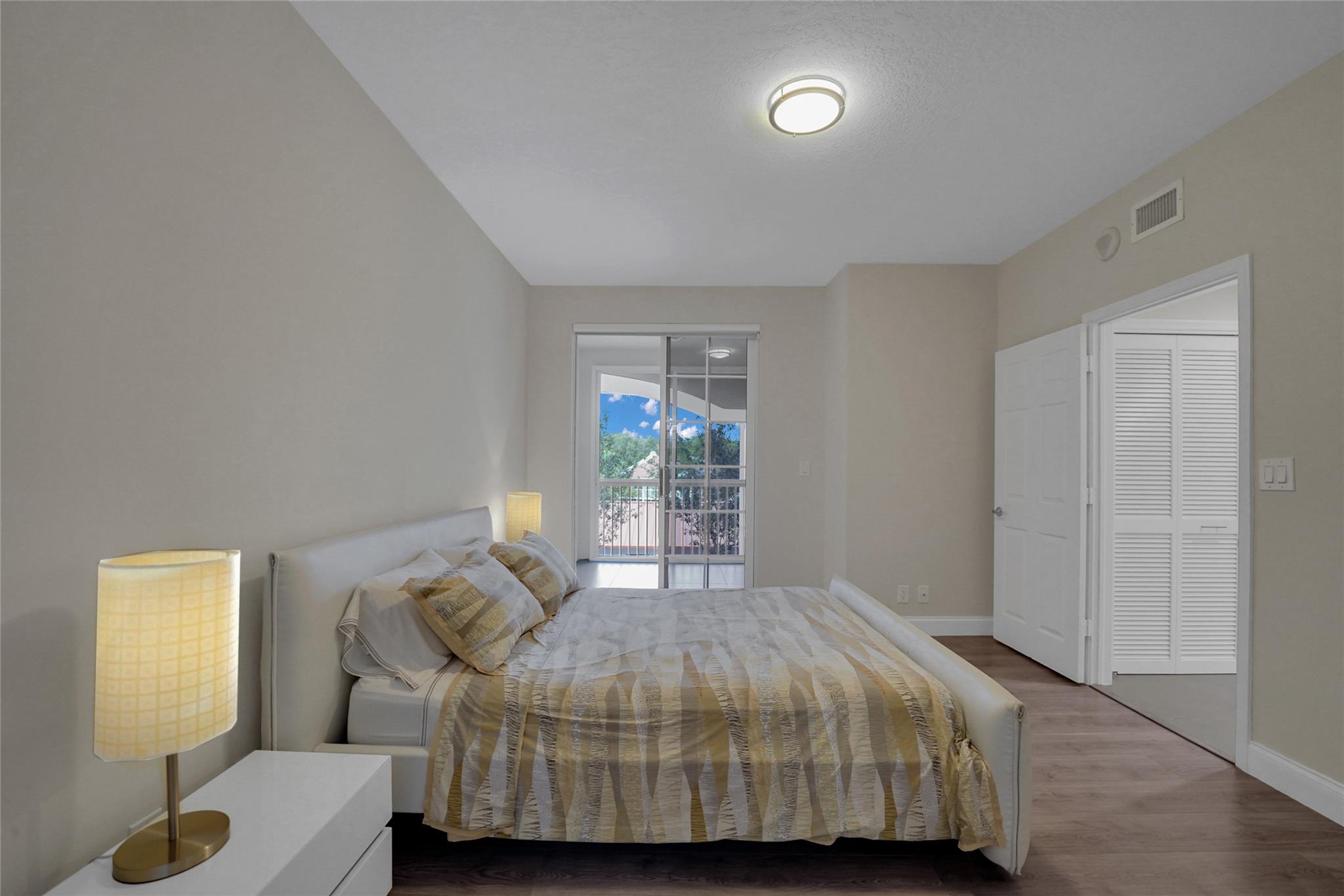 Vizcaya Towers @Palm Aire - Residential