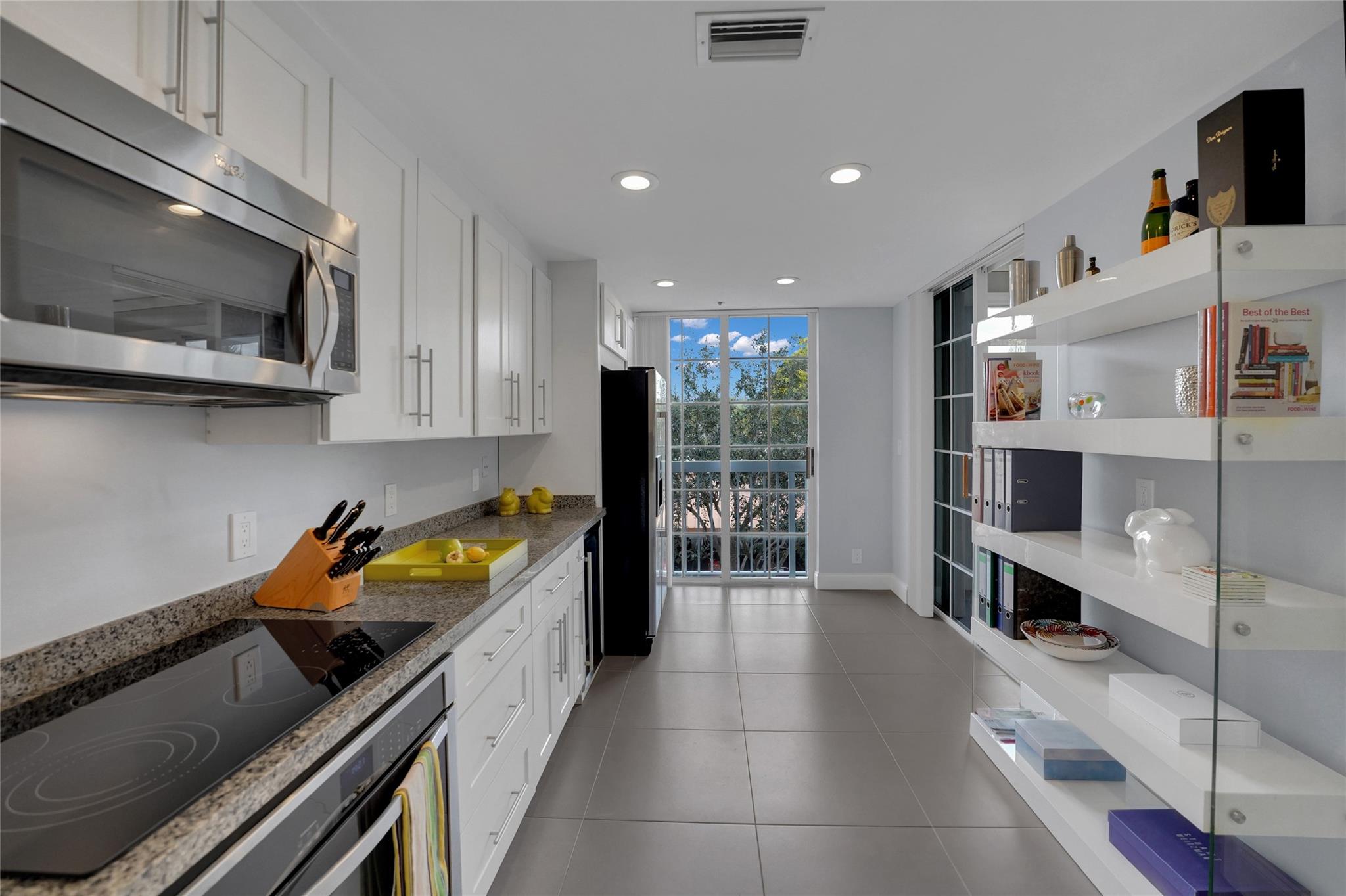 Vizcaya Towers @Palm Aire - Residential