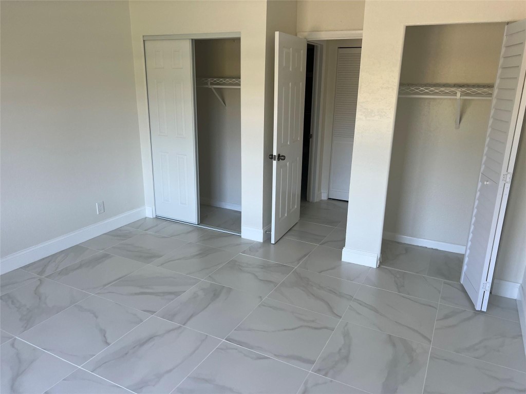 HAMPSHIRE DR CONDO - Residential