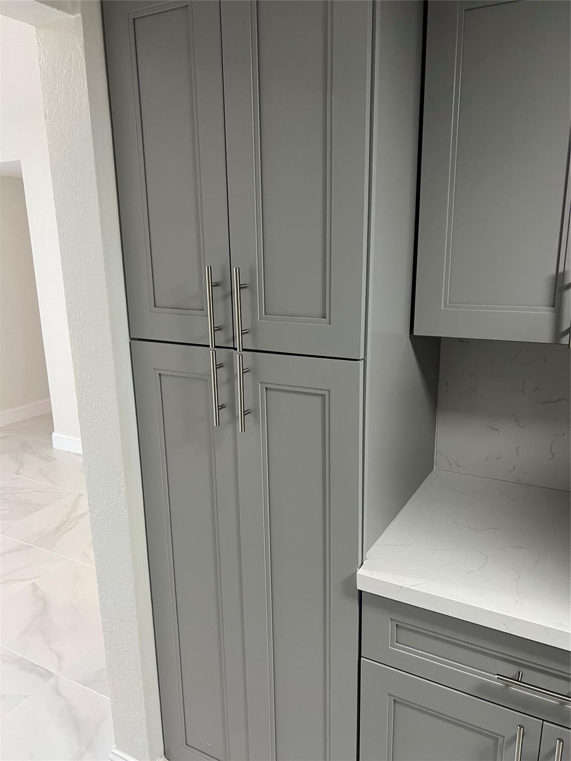 HAMPSHIRE DR CONDO - Residential