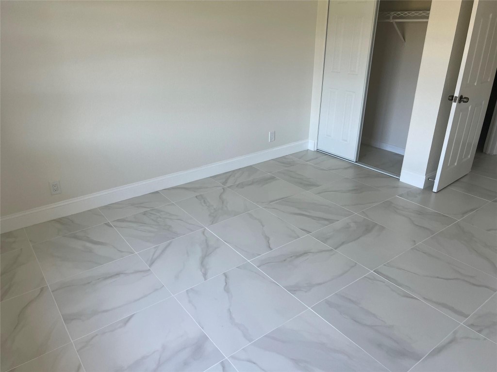 HAMPSHIRE DR CONDO - Residential