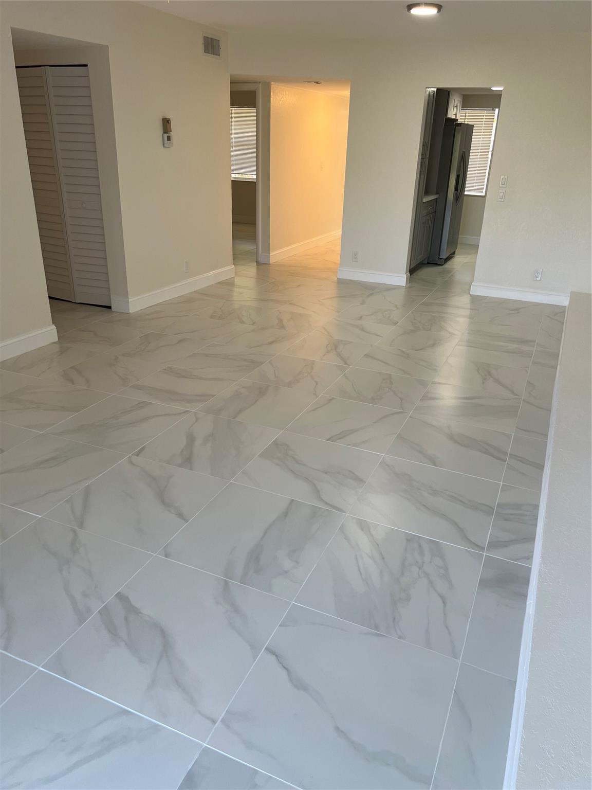 HAMPSHIRE DR CONDO - Residential