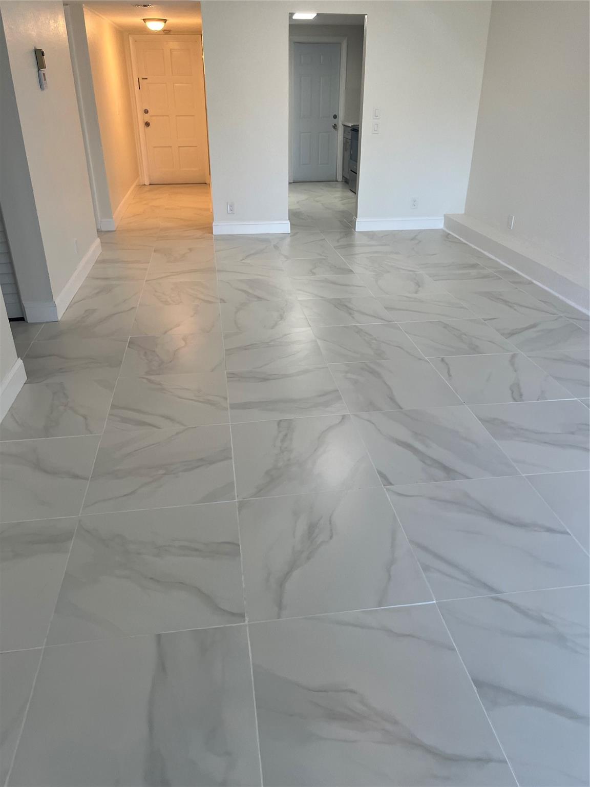 HAMPSHIRE DR CONDO - Residential