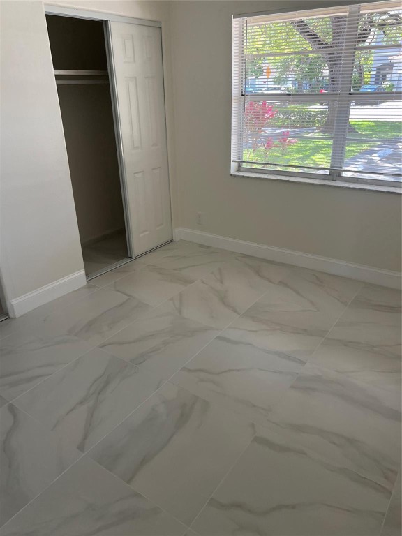 HAMPSHIRE DR CONDO - Residential