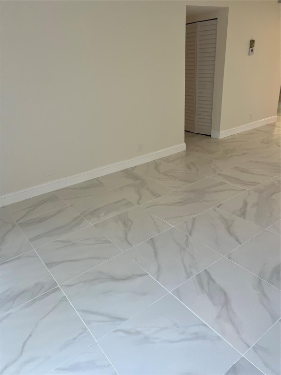 HAMPSHIRE DR CONDO - Residential