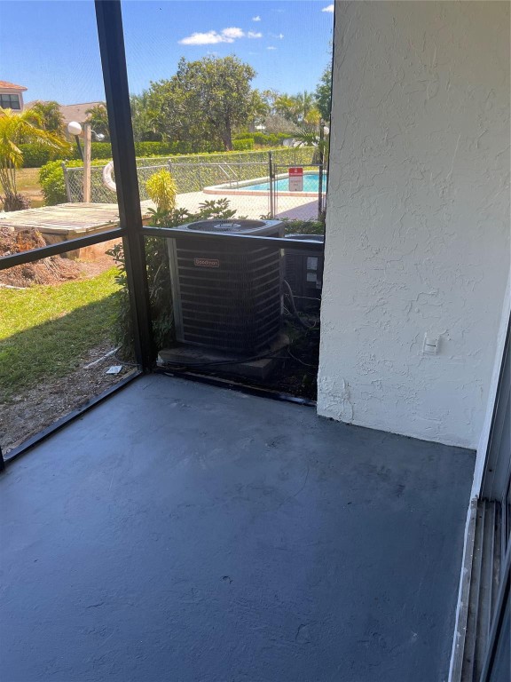 HAMPSHIRE DR CONDO - Residential