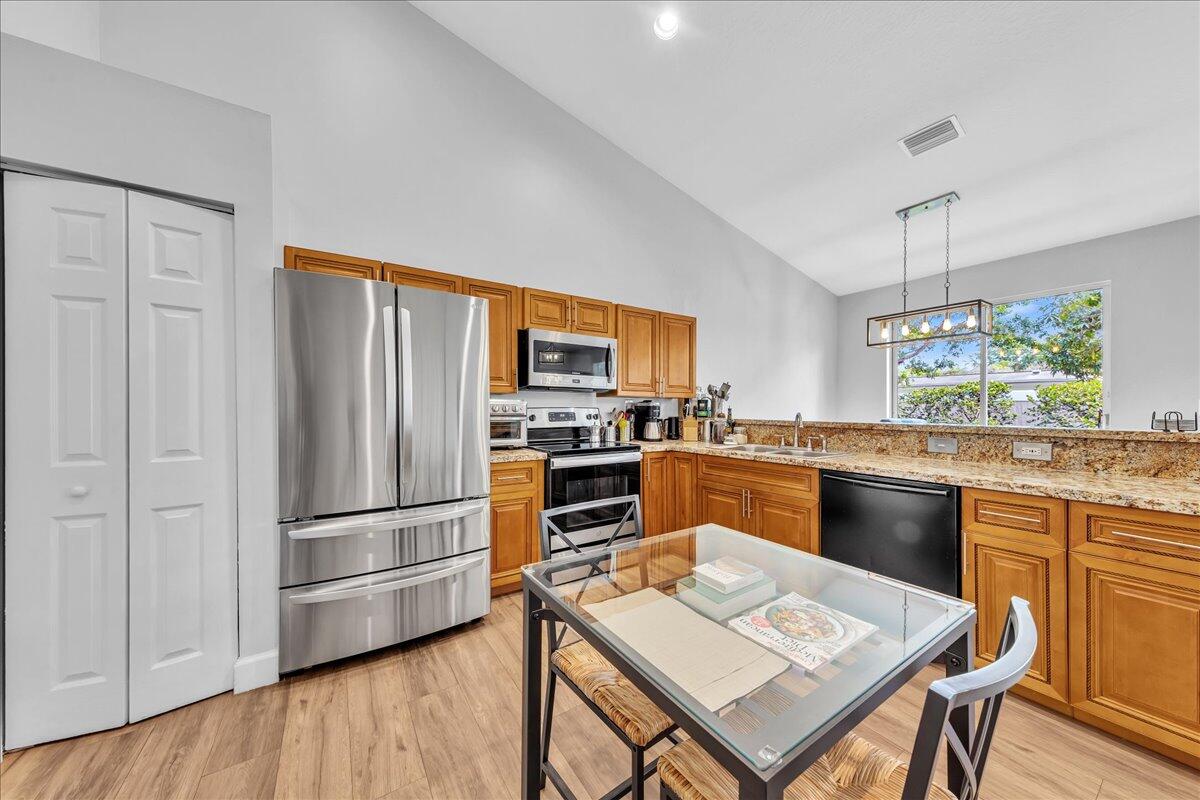 REGENCY HOMES AT SUNRISE - Residential