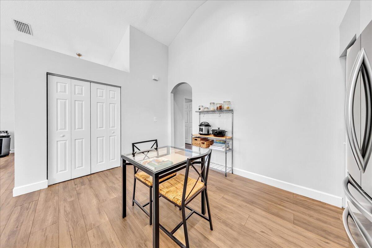 REGENCY HOMES AT SUNRISE - Residential