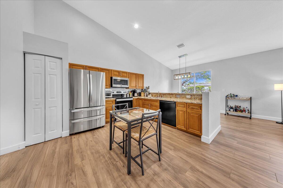 REGENCY HOMES AT SUNRISE - Residential