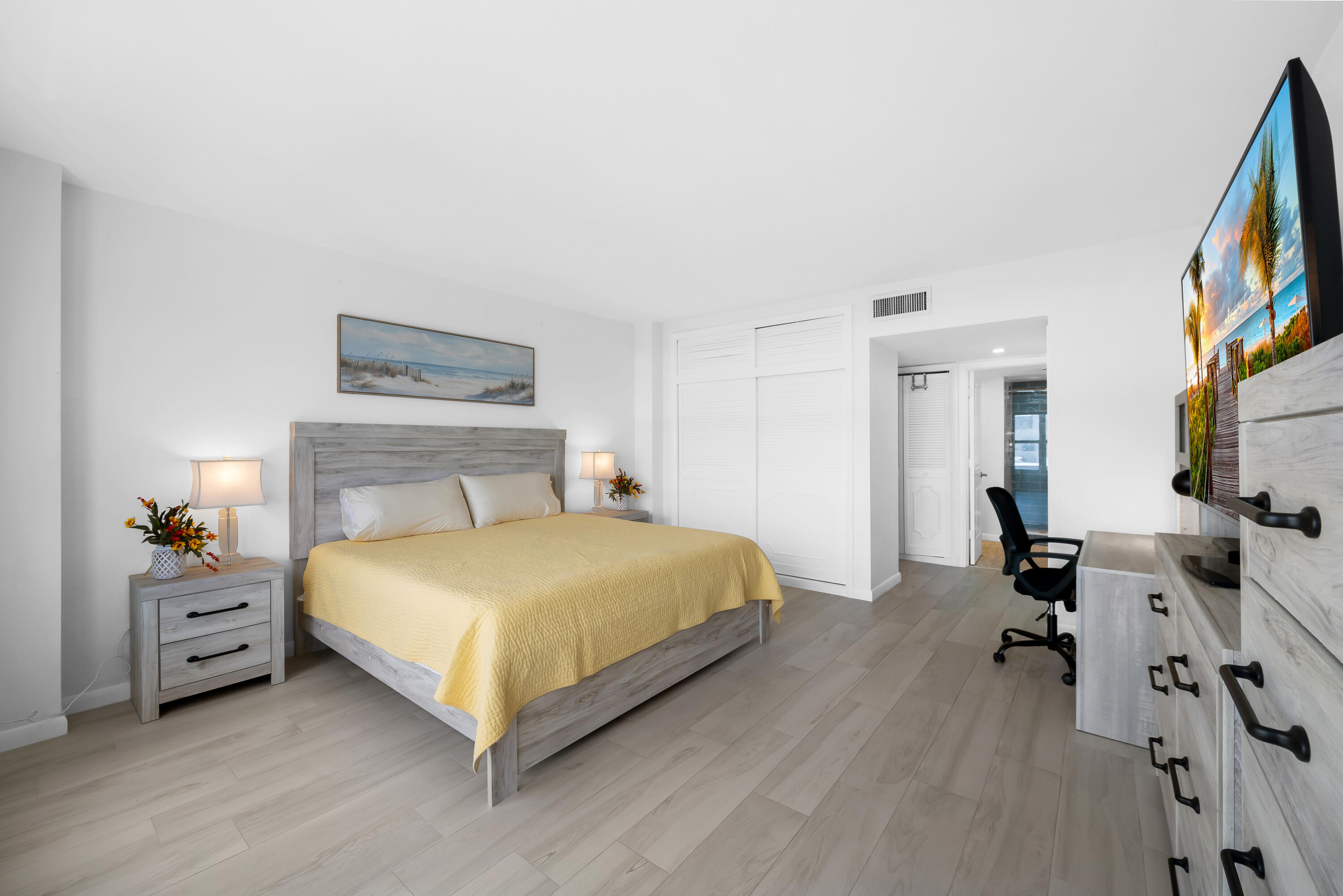 REGENCY TOWER CONDO - Residential