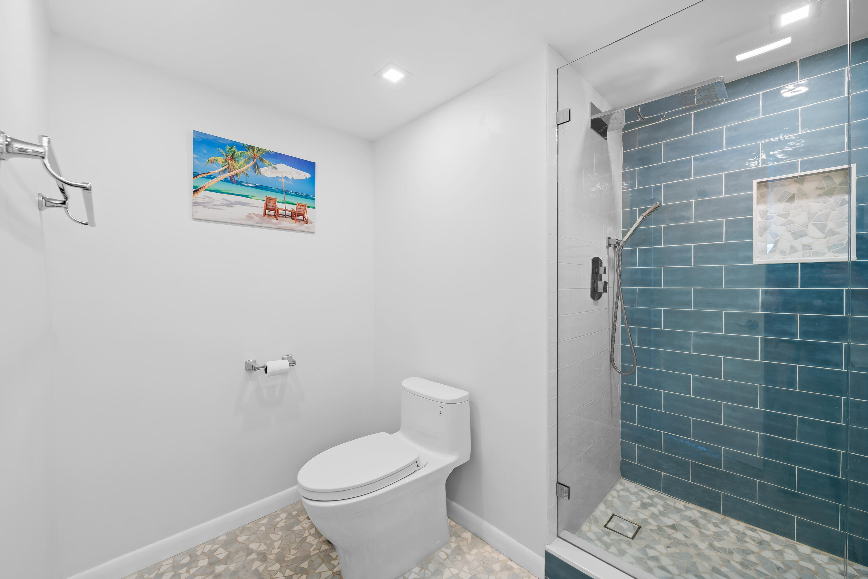 REGENCY TOWER CONDO - Residential
