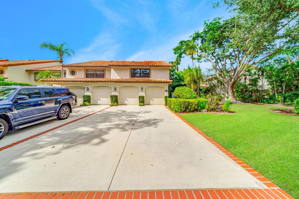 Photo of 7715 La Mirada Drive, Boca Raton, FL 33433 (MLS # R10932543)