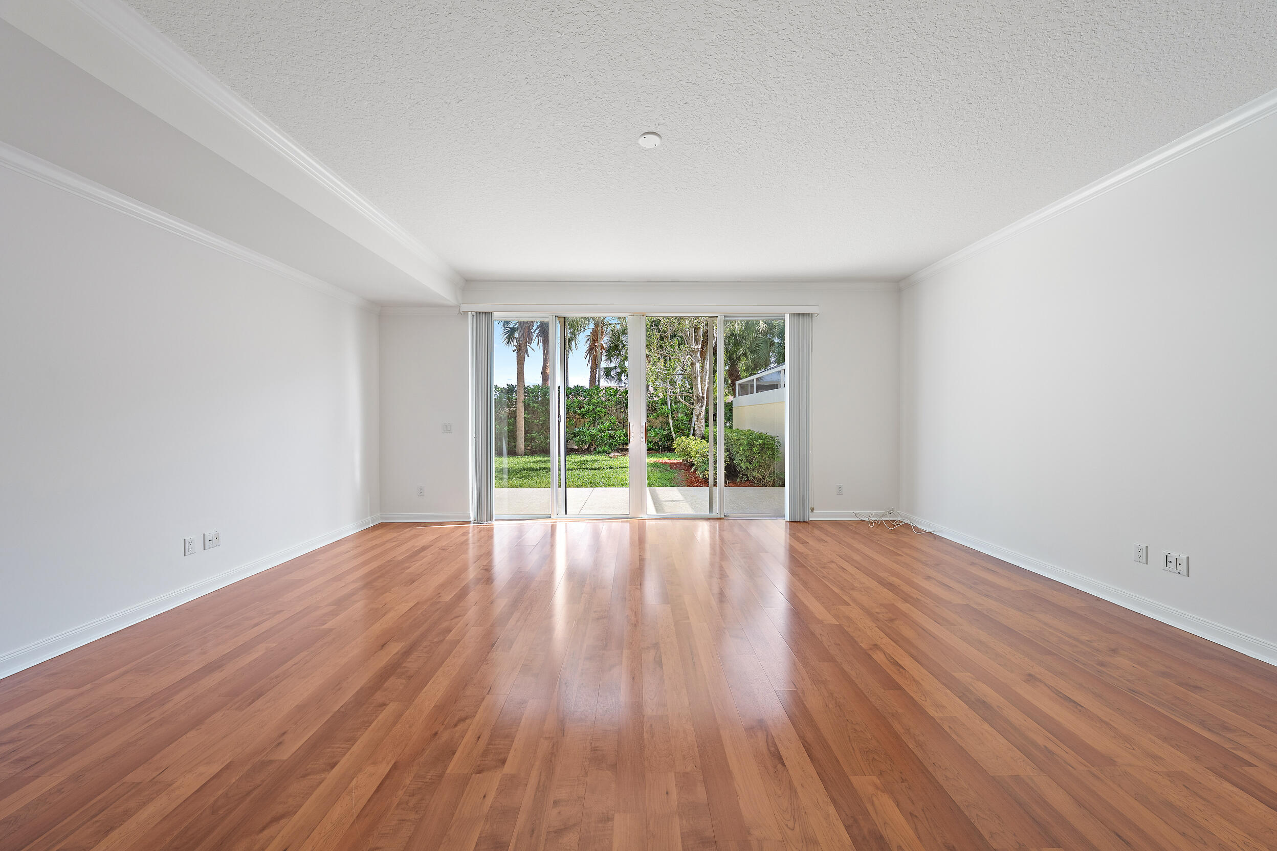 Catalina Lakes - Residential