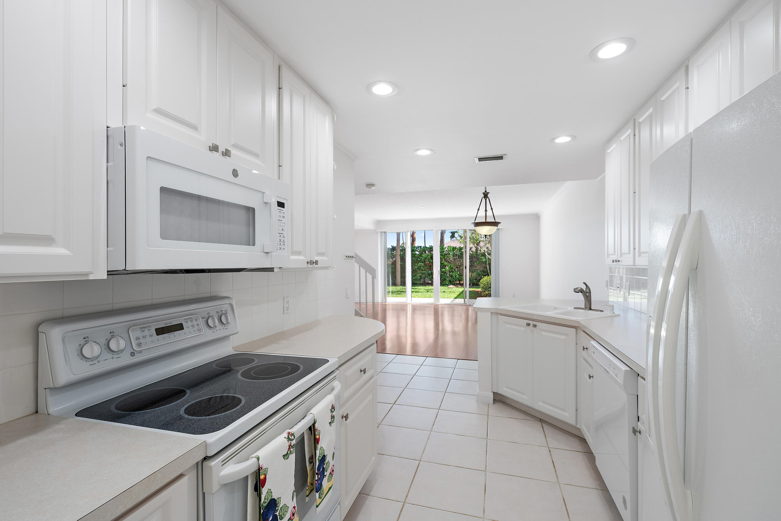 Catalina Lakes - Residential