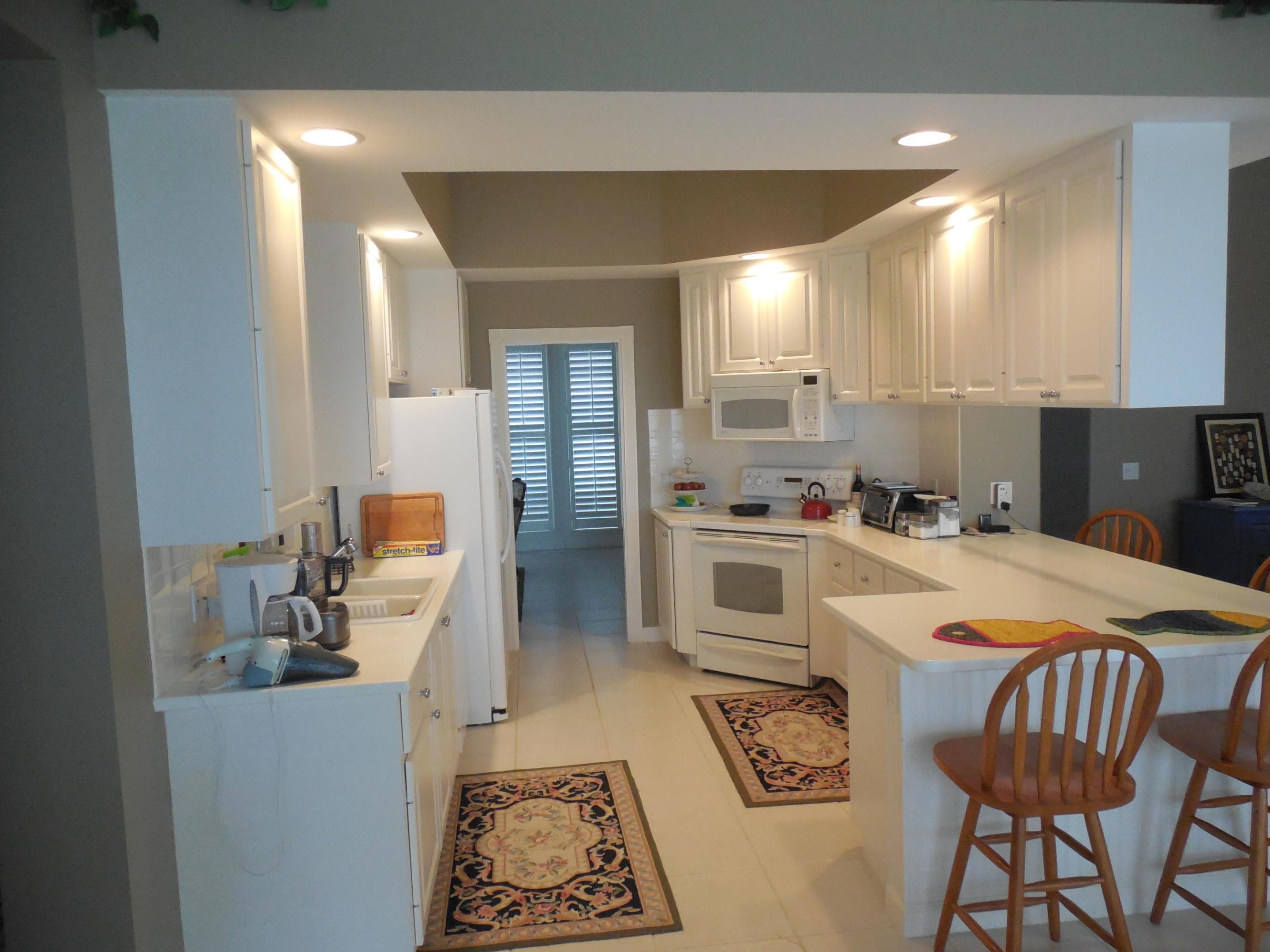 RETREAT - Residential Lease