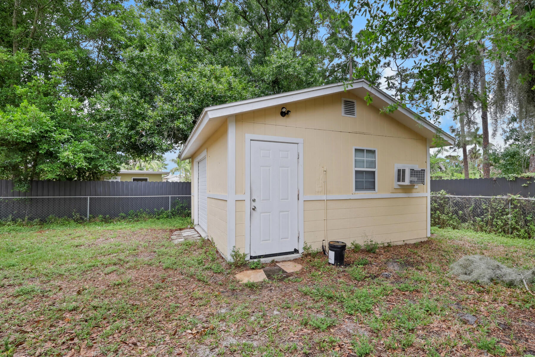 Acreage & Unrec - Residential