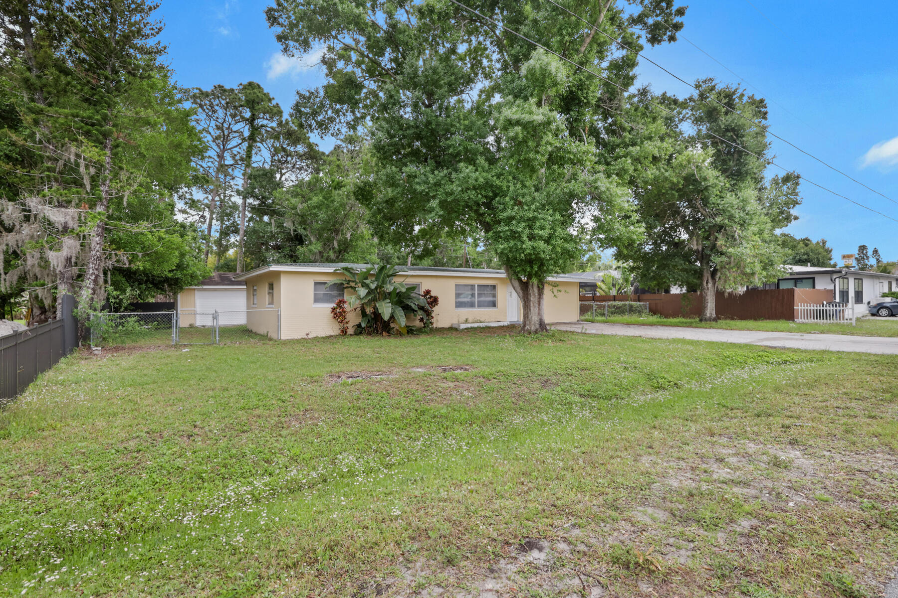 Acreage & Unrec - Residential