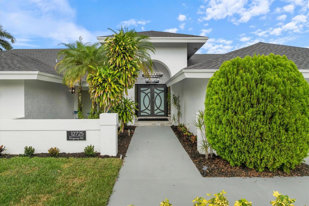 Photo of 12725 Kingsway Road, Wellington, FL 33414 (MLS # R11145803)