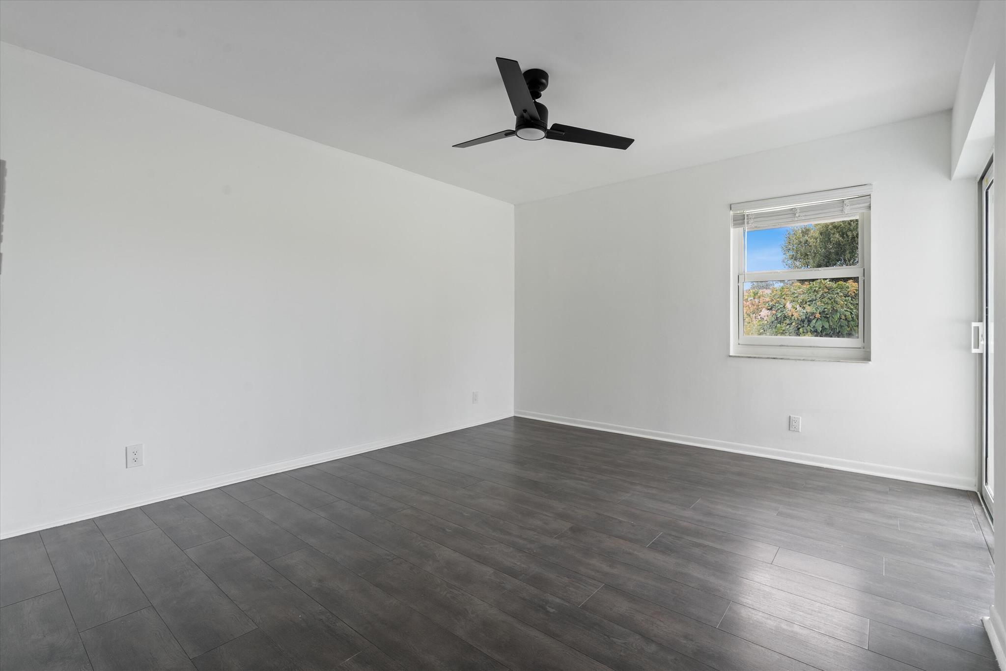 GREENVIEW SHORES 2 OF WEL - Residential