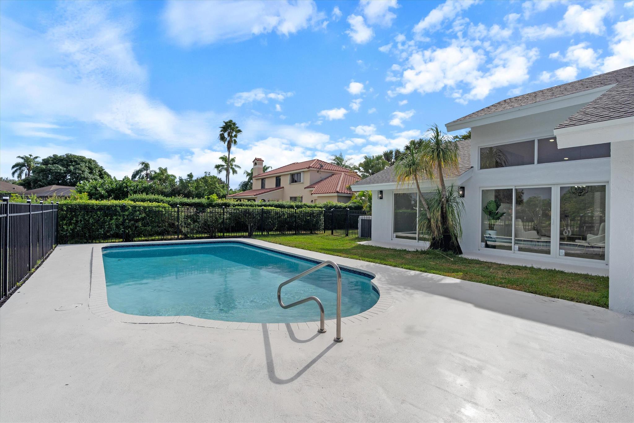 GREENVIEW SHORES 2 OF WEL - Residential