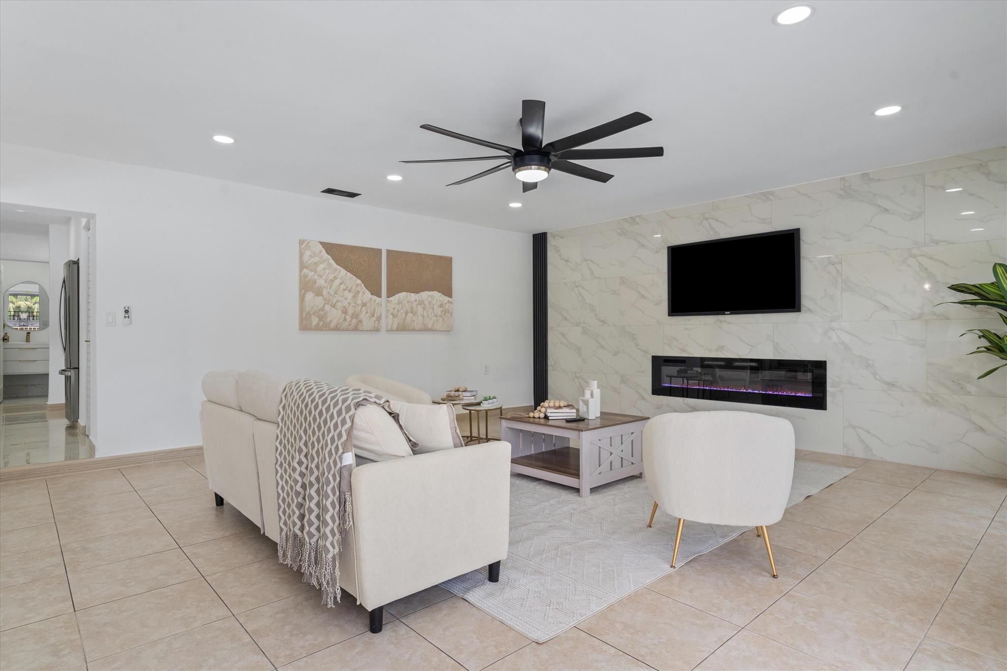 GREENVIEW SHORES 2 OF WEL - Residential