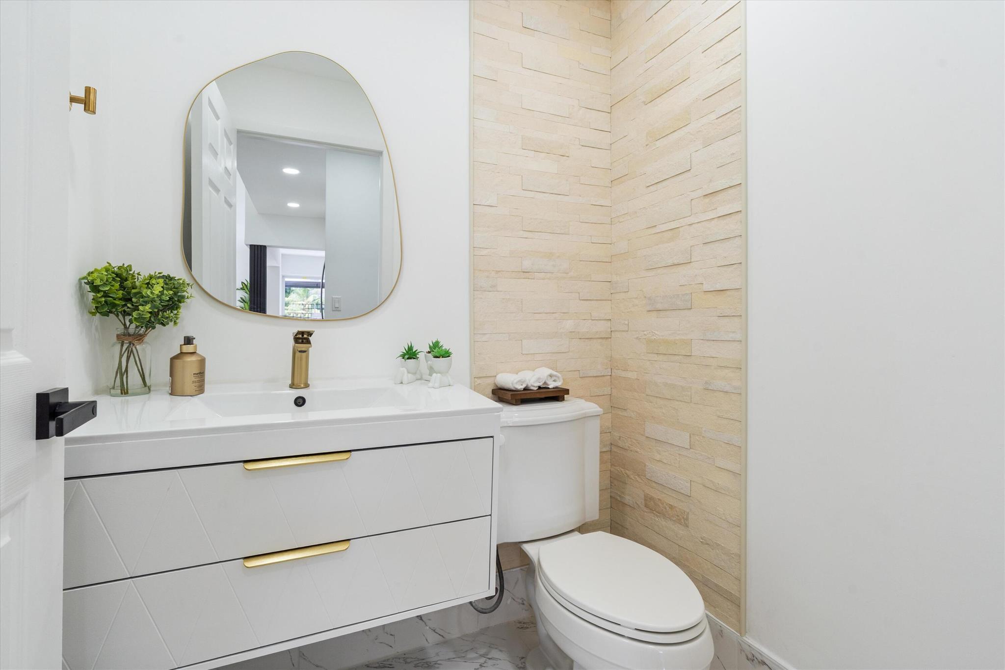 GREENVIEW SHORES 2 OF WEL - Residential